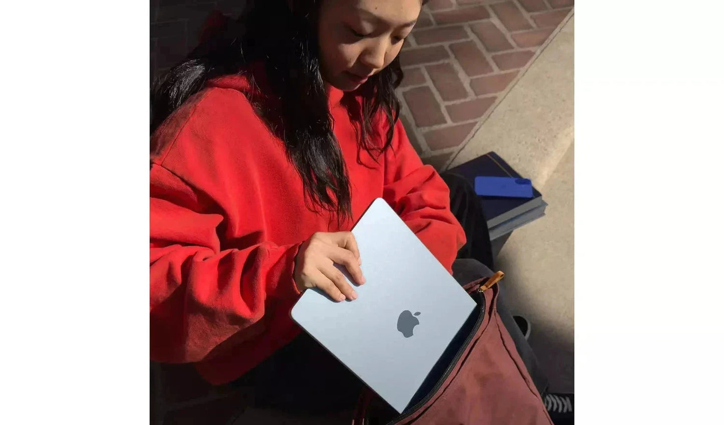 Apple MacBook Air 2025 13.6-inch M4 – 16GB RAM, 256GB SSD, Sky Blue (New) Apple