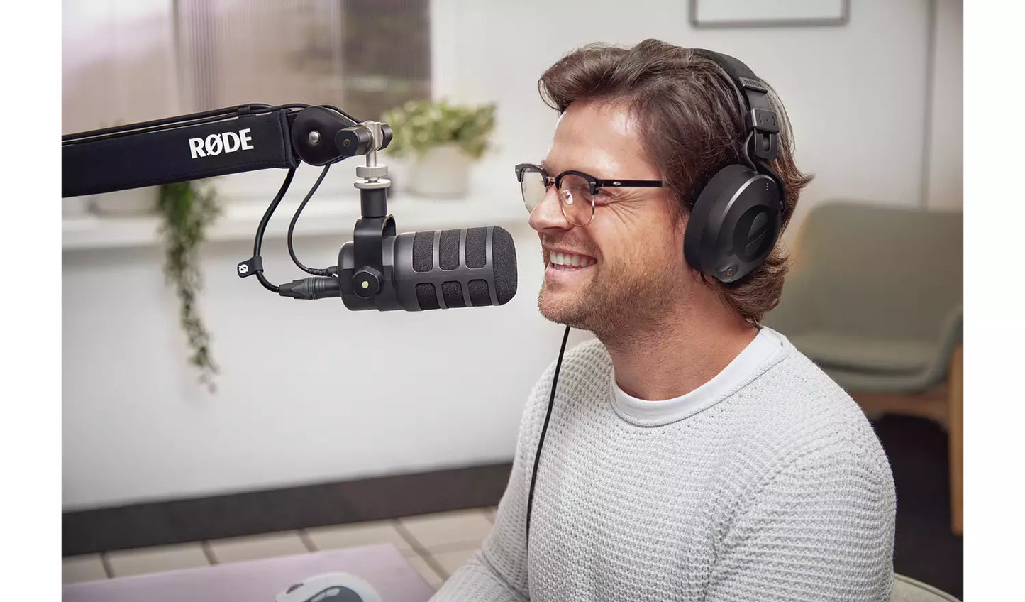Rode PodMic USB Dynamic Broadcast Microphone – Black (New) RØDE