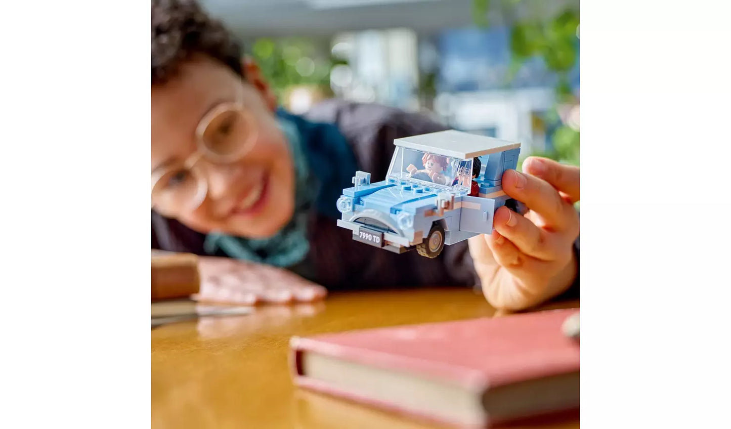 LEGO Harry Potter Flying Ford Anglia Car Toy Set | Ages 7+ | Model 76424 | New LEGO