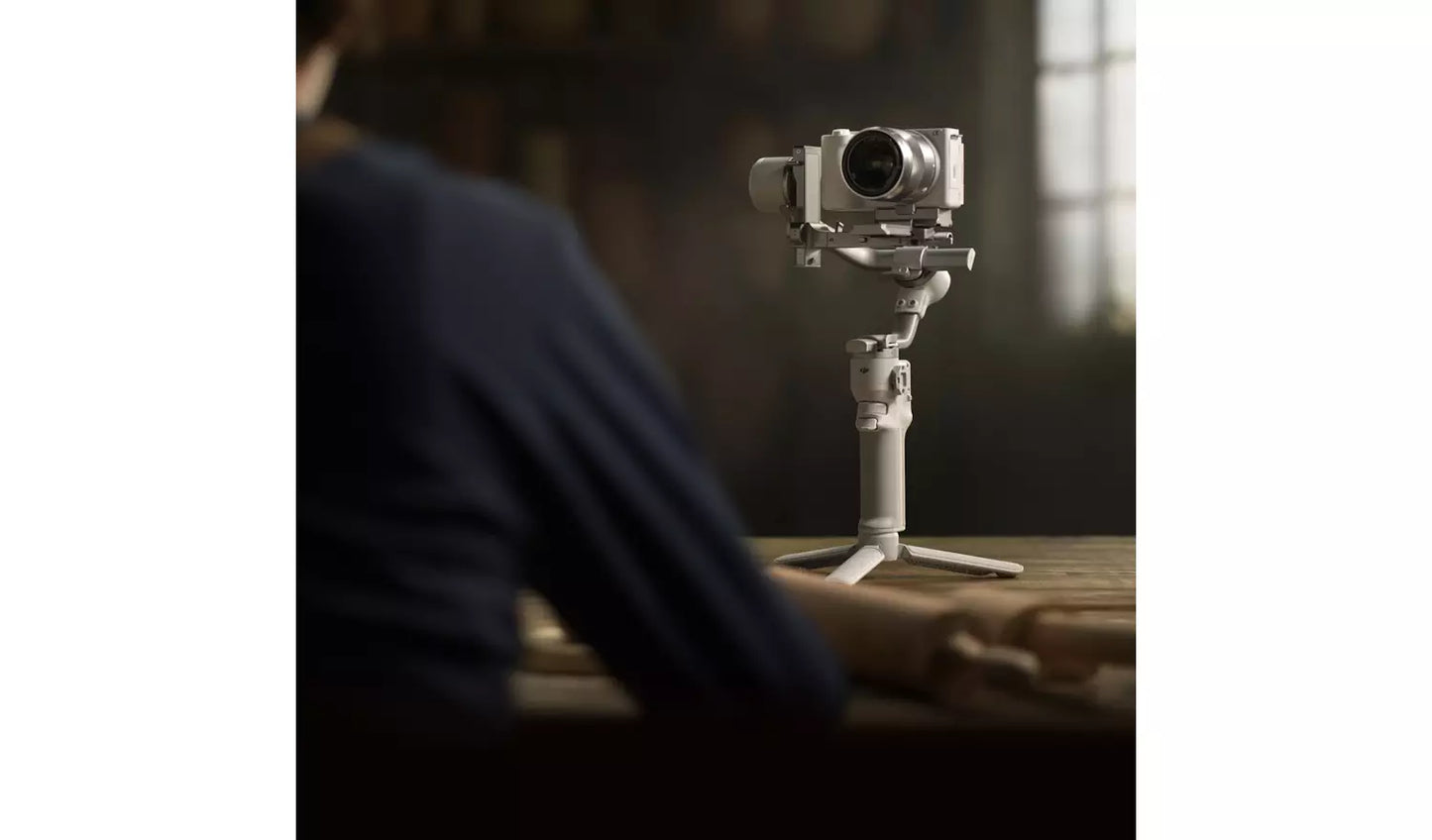 DJI RS 4 Mini Gimbal – Compact Lightweight 3-Axis Stabiliser for Creators (New) DJI