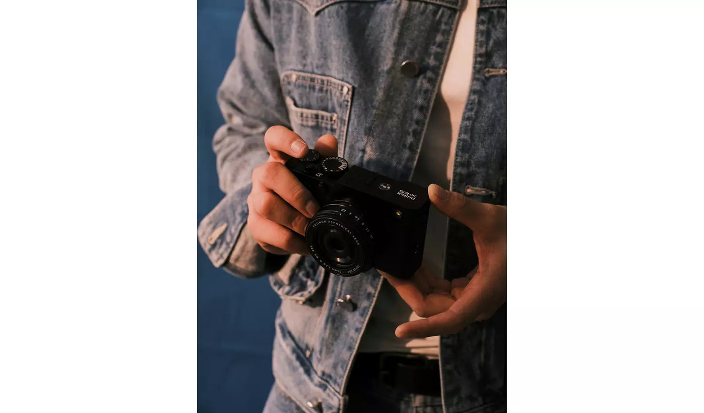 Fujifilm X-E5 Mirrorless Camera Black with XF 23mm Lens – 40.2MP, Compact (New) Fujifilm