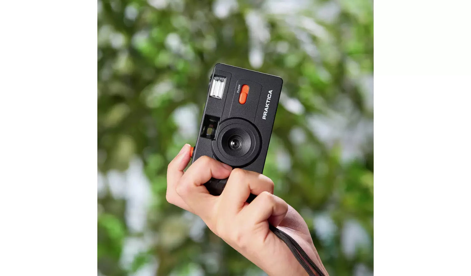 Praktica 35mm Reusable Film Camera – Black (New) Praktica