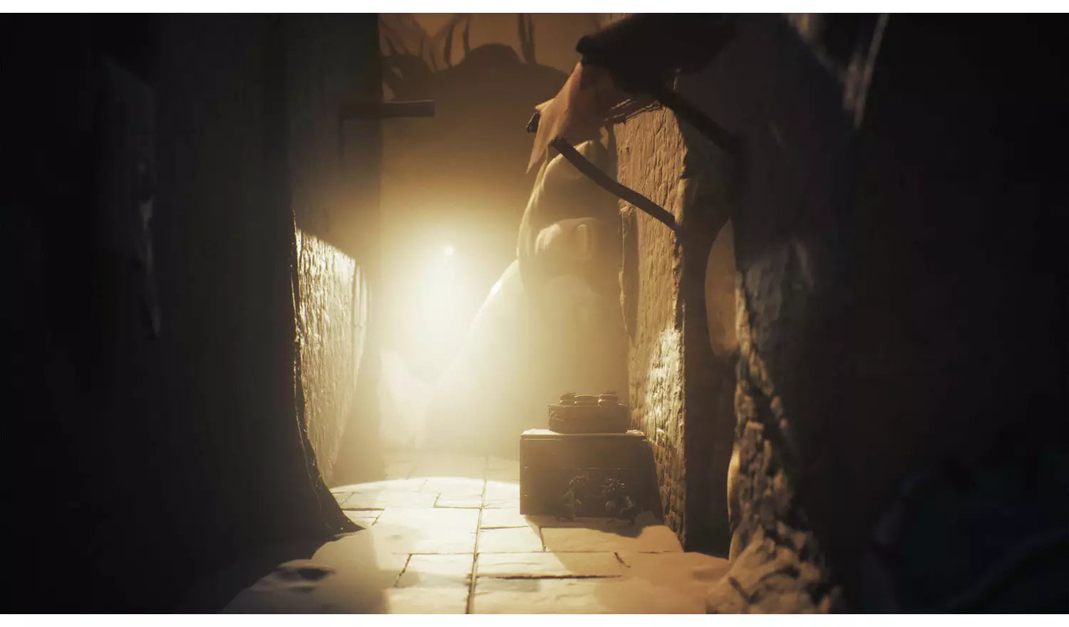 Little Nightmares III – Day One Edition – PS5 | Physical Disc | 16+ (New) PS5