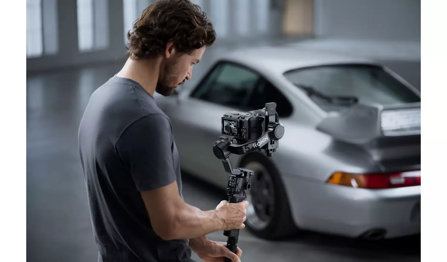 DJI RS 5 Camera Stabiliser Gimbal – Professional 3-Axis Smart Stabilisation System (New) DJI