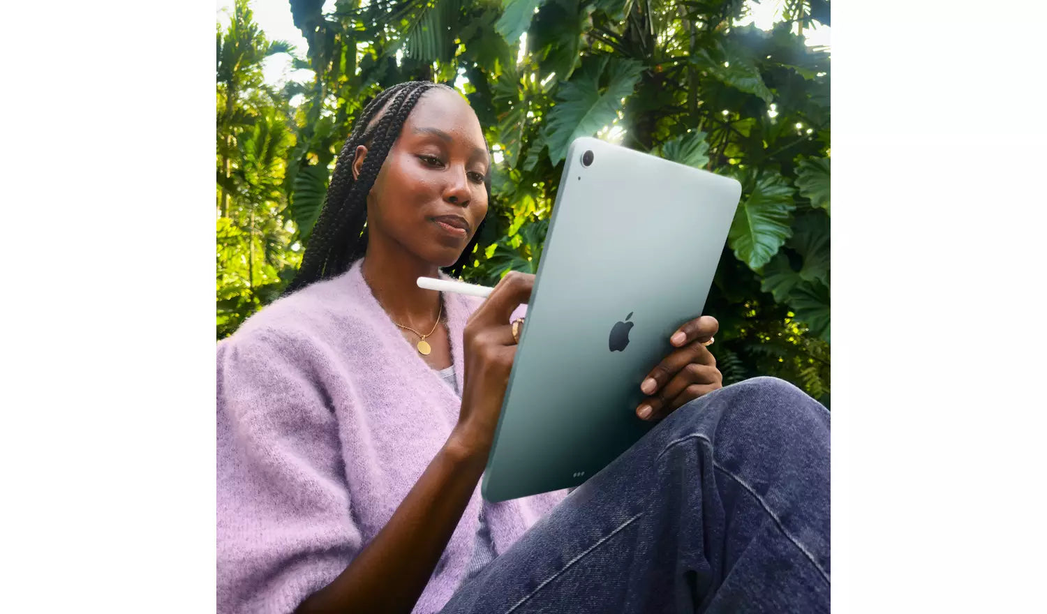 Apple iPad Air (2026) – 11" Wi-Fi, 256GB Storage, Starlight (New) Apple